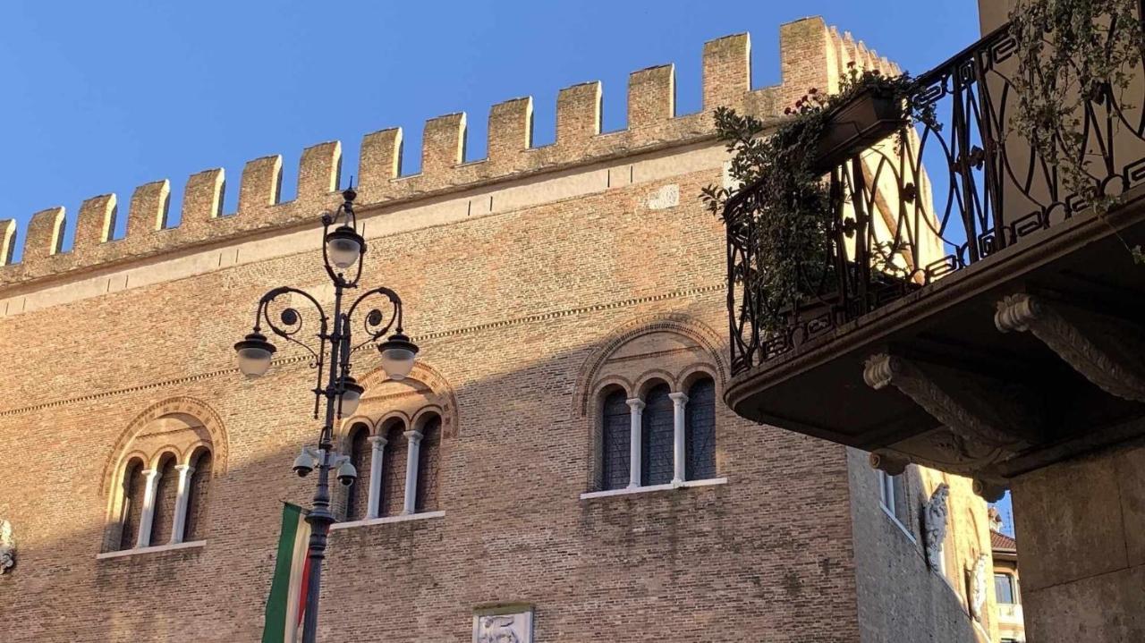 Do Pomi Suite Treviso Bagian luar foto