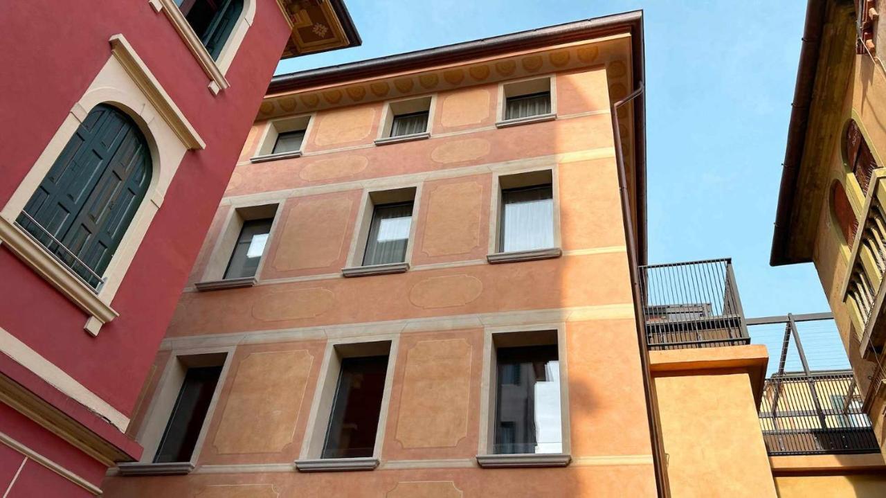 Do Pomi Suite Treviso Bagian luar foto